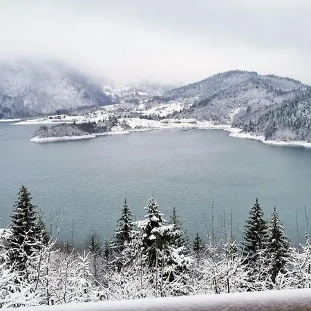 Orlovo Oko アパート Mandići